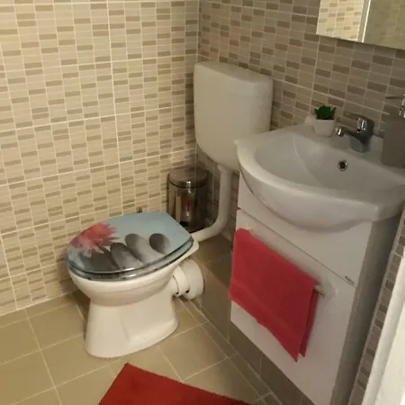 Mango Apartman Apartment