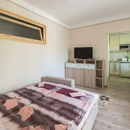 Mango Apartman *